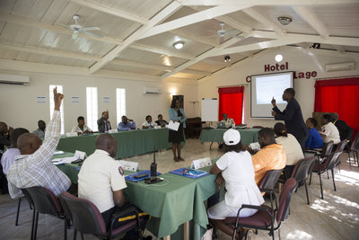 Mmes Manouchka Remy et Maguy Florestal encadraient les discussions de Jacmel autour des violences sexuelles les 22 et 23 février. Mmes Manouchka Remy et Maguy Florestal encadraient les discussions de Jacmel autour des violences sexuelles les 22 et 23 février.