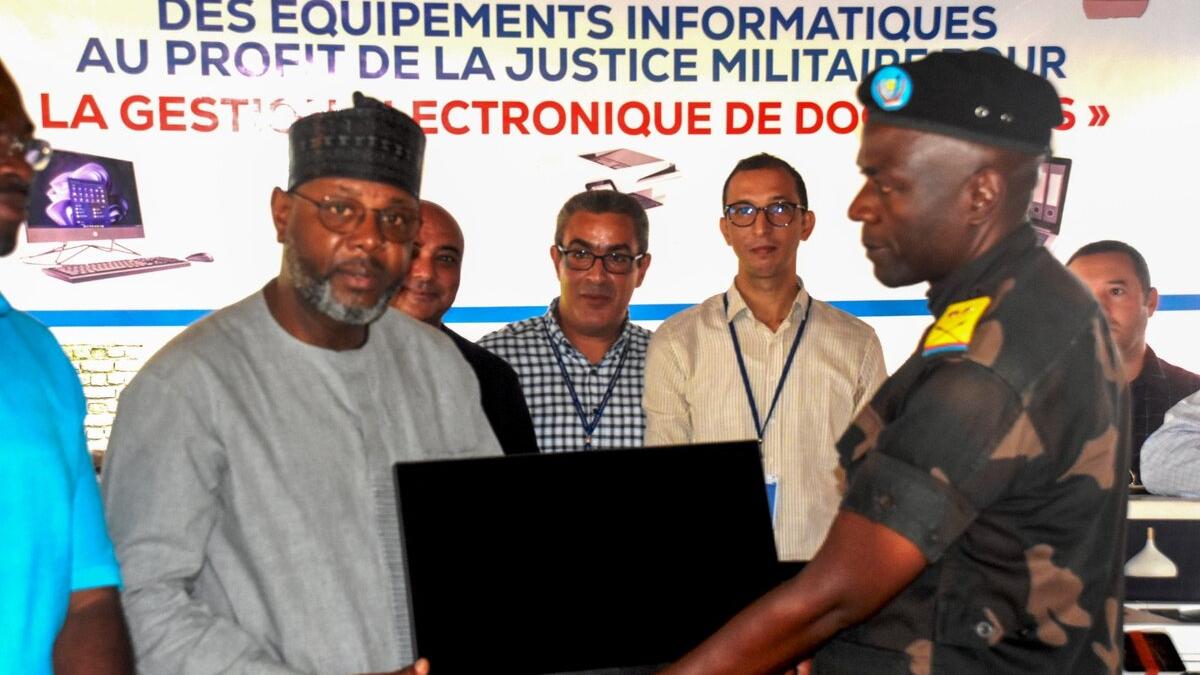 Ce don en matériel informatique a pour but l’efficacité, la transparence et la sécurisation des procédures judiciaires grâce à l’usage de solutions numériques.