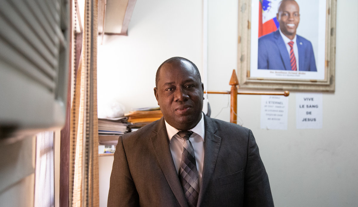 Doyen du Tribunal de Première Instance de Port-au-Prince, Bernard Saint-Vil aborde le sujet de la détention préventive prolongée dans les prisons haïtiennes. © Leonora Baumann / UN / MINUJUSTH, 2018
