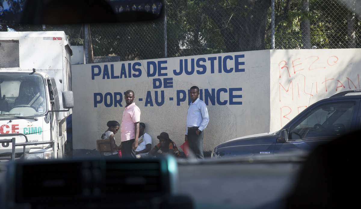 Au Palais de Justice de Port-au-Prince, la MINUJUSTH a financé la formation de deux bureaux d’assistance légale et gratuite. © Leonora Baumann / UN / MINUJUSTH, 2018 